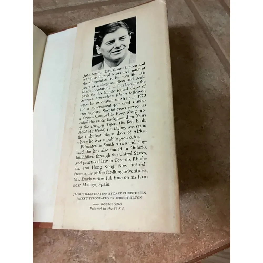 TALLER THAN TREES John Gordon Davis HC DJFirst American‎ Edition 1975